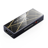 Amplificador y DAC FiiO KA13 en color negro, con puertos y controles visibles para audífonos de alta calidad.